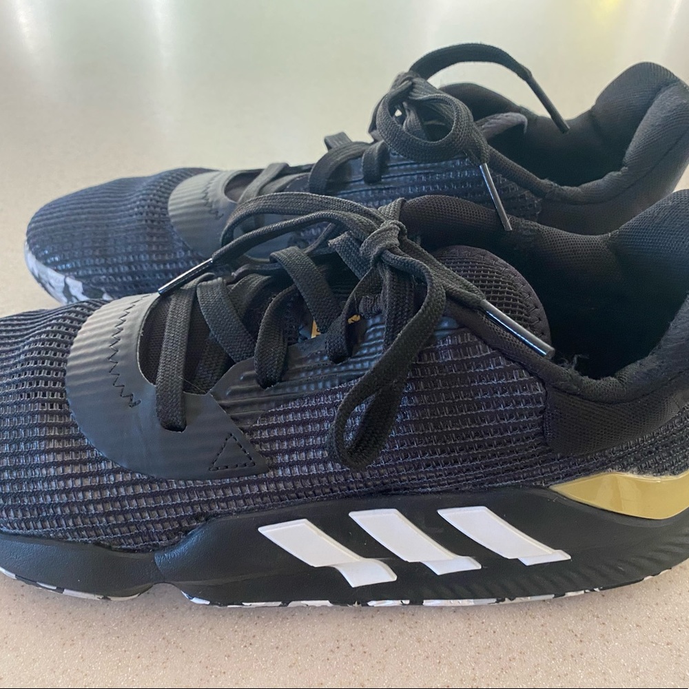 Adidas Pro Bounce Basketball Shoes